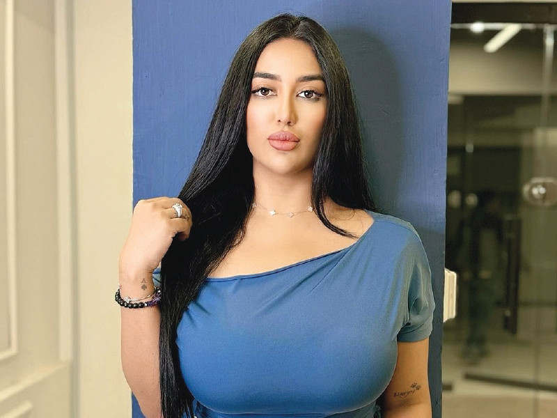 following her doctor s advice mathira chooses to accept her diagnosis and focus on the advantages photo instagram