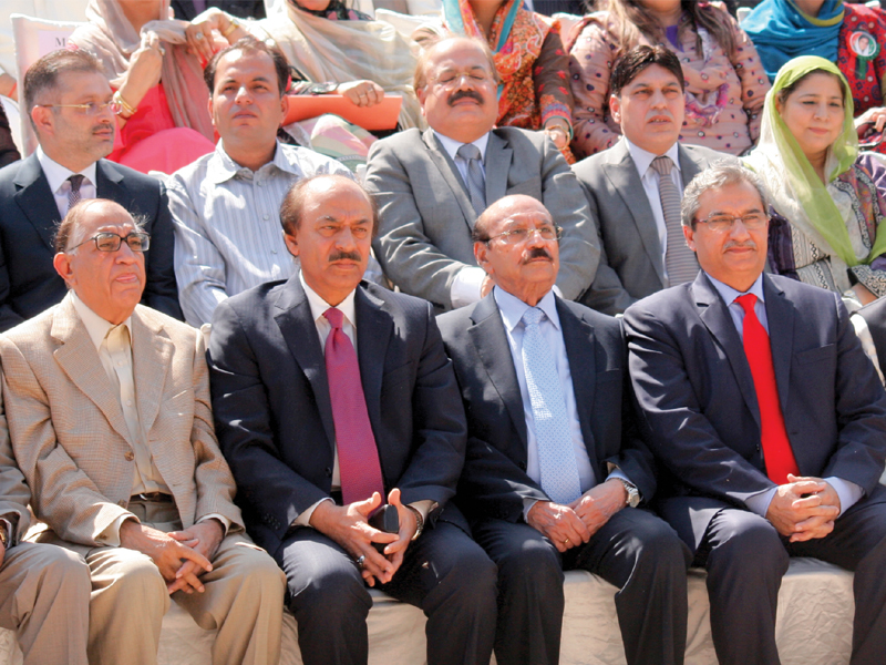 education minister pir mazharul haq chief minister qaim ali shah speaker nisar khuhro and opposition leader sardar ahmed at a photo session after the sindh assembly proceedings on thursday photo athar khan express