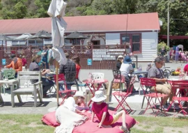 peter jackson forces closure of popular nz caf peter jackson forces closure of popular nz caf