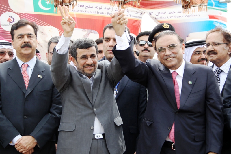 iran 039 s president mahmoud ahmadinejad l shakes hands with pakistan 039 s president asif ali zardari during a ceremony marking the start of work on the 780 kilometre 485 mile pipeline from iran to pakistan photo afp