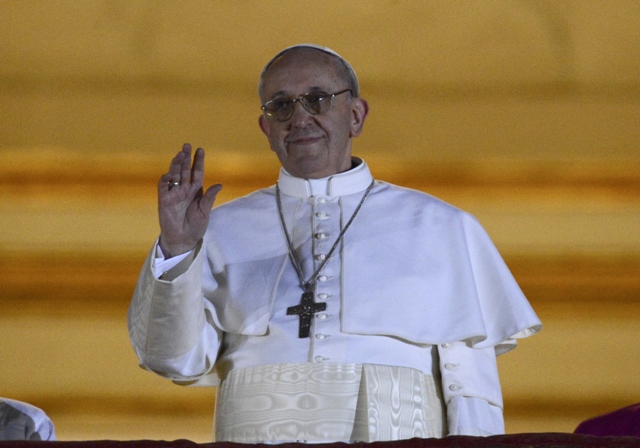 newly elected pope francis cardinal jorge mario bergoglio of argentina appears on the balcony of st peter 039 s basilica after being elected by the conclave of cardinals at the vatican march 13 2013 photo reuters