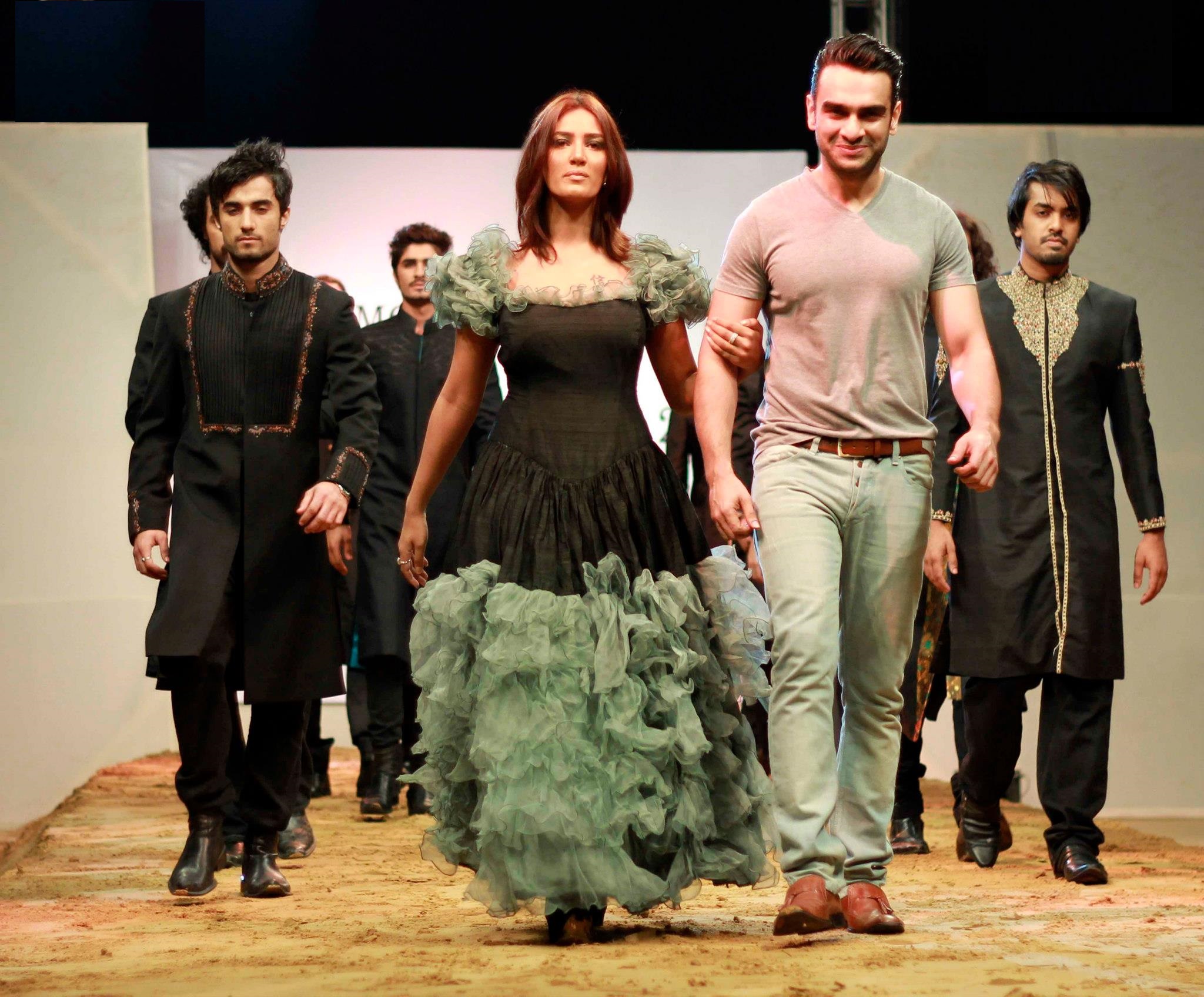 munib nawaz with mathira at his finale photo omer qureshi