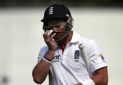 2nd test defiant prior steadies england wobble