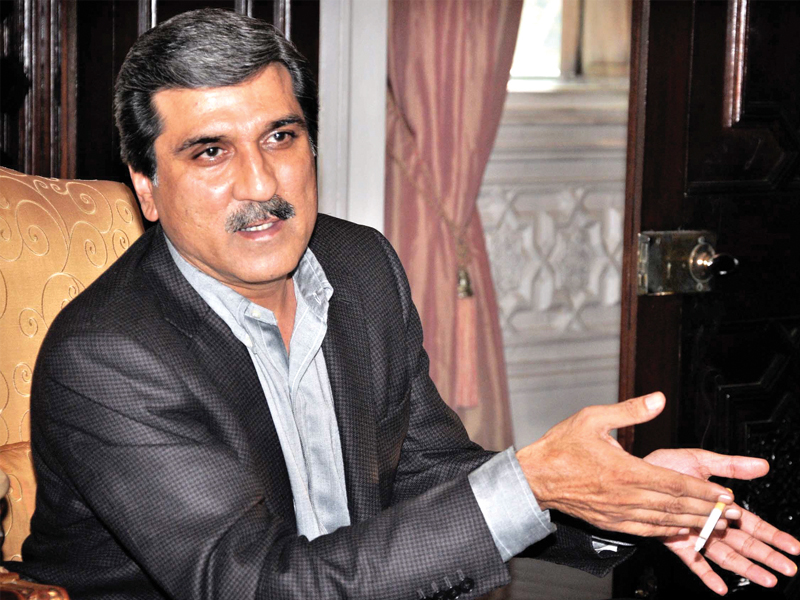 governor announces rs250 000 grant for assocaiton