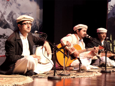 entertainment islooites enthralled by rare display of folk music entertainment islooites enthralled by rare display of folk music