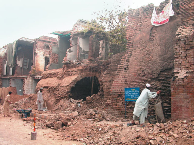 sarhad conservation network secretary claims officials at the archeology department are ignorant to think that parts of the building being demolished do not have historical value photo iqbal mamoond express sarhad conservation network secretary claims officials at the archeology department are ignorant to think that parts of the building being demolished do not have historical value photo iqbal mamoond express