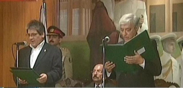 justice retd alvi taking the oath to become the caretaker cm for sindh photo express justice retd alvi taking the oath to become the caretaker cm for sindh photo express