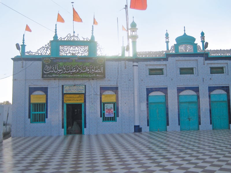 a picture of the shrine of fakir qadir bux bedil photo express