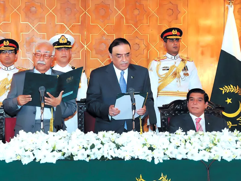 president asif zardari administers oath of office to mir hazar khan khoso photo app president asif zardari administers oath of office to mir hazar khan khoso photo app
