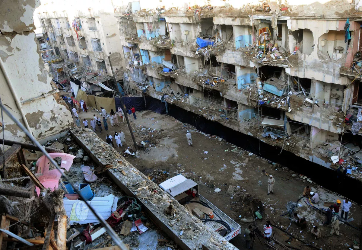 damanged residential apartments in abbas town photo rashid ajmeri express file damanged residential apartments in abbas town photo rashid ajmeri express file