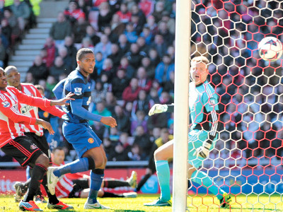 english premier league bramble own goal helps united