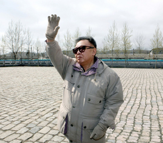 north korean leader kim jong il waves upon his visit to the songjin steel complex in north korea in this undated picture released by north korea 039 s official news agency kcna on april 25 2011 photo reuters north korean leader kim jong il waves upon his visit to the songjin steel complex in north korea in this undated picture released by north korea 039 s official news agency kcna on april 25 2011 photo reuters