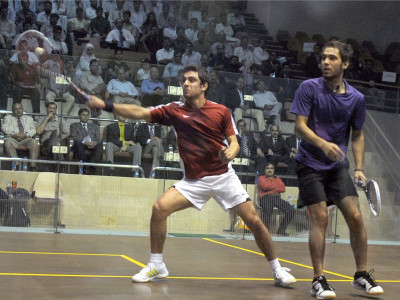 squash players undergo army style training