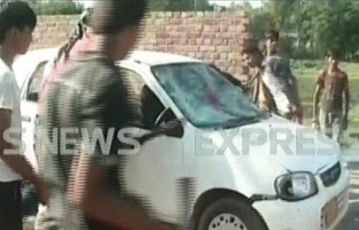 two groups clash in gujranwala s christian colony