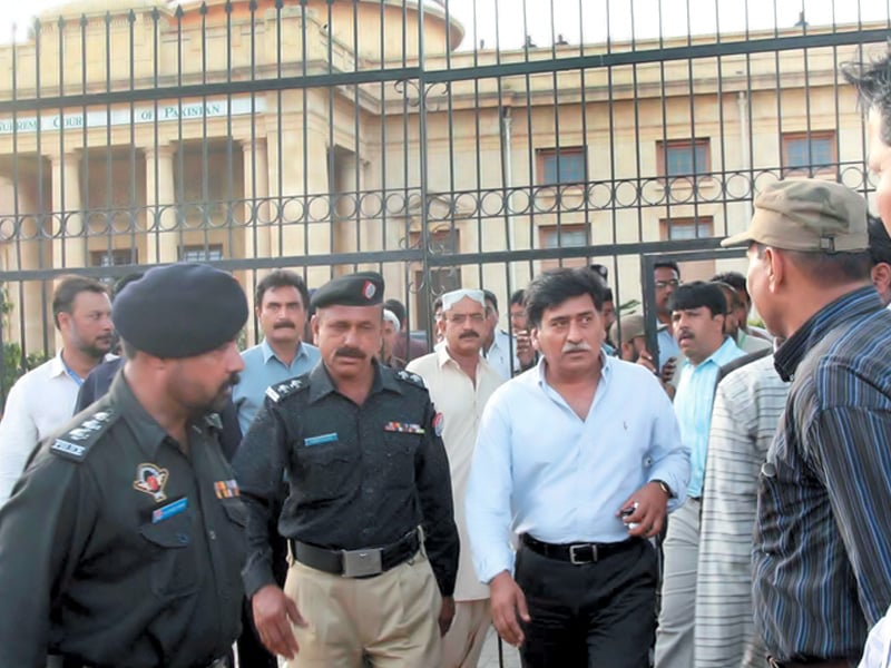 mohajir qaumi momement chief afaq ahmed leaves supreme court registry building after the hearing of karachi law and order case photo ppi