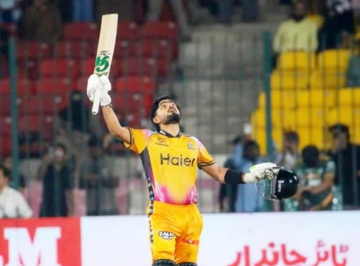 babar ton powers zalmi into psl final
