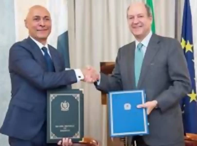 pakistan italy sign diplomatic visa waiver