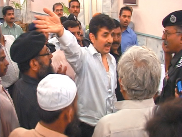 al abbas sugar ceo shunaid qureshi s hostile questions posed to the js management prompted the police to forcibly remove him from the premises source express news al abbas sugar ceo shunaid qureshi s hostile questions posed to the js management prompted the police to forcibly remove him from the premises source express news