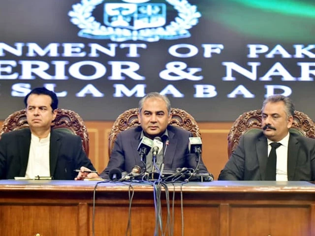 Govt cracks whip as PTI, JI gear up for capital marches