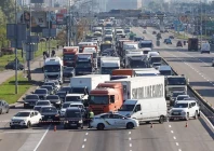 russian strikes disrupt kyiv bridges