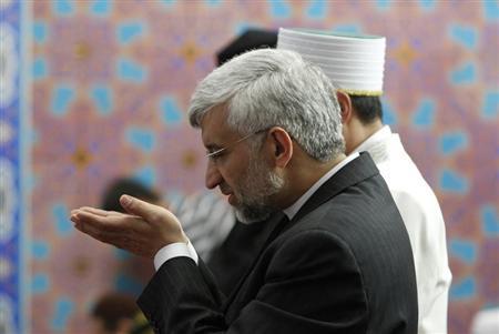 iran 039 s chief negotiator saeed jalili prays at a mosque in almaty april 5 2013 photo reuters