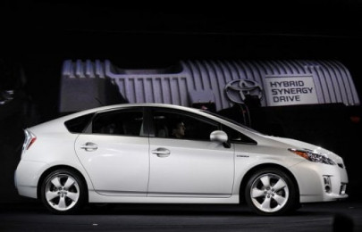 in stalled imported vehicle market hybrid car is still popular