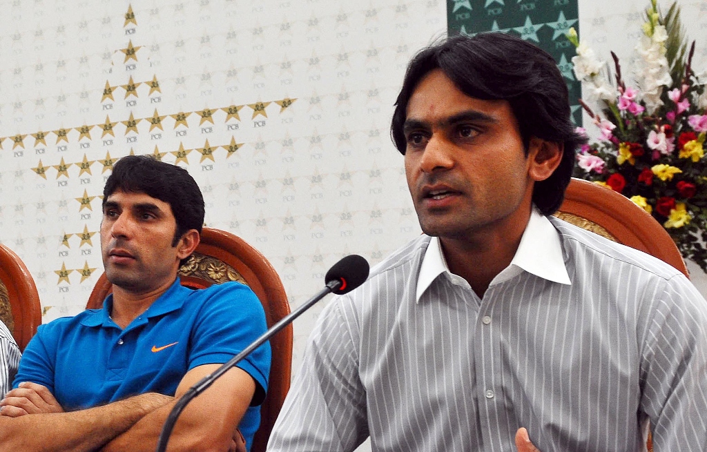 misbahul haq and mohammad hafeez photo afp file