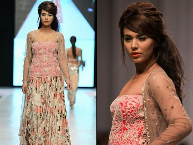 ayyan ali walking for zari faisal