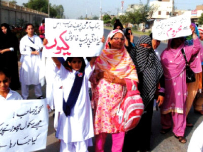 affordable schooling parents protest 140 raise in fees