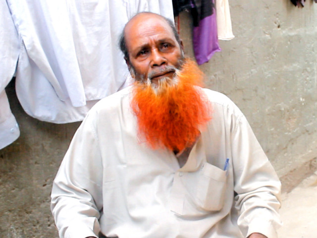 abdul salam has been trying to obtain an nic for the past 4 years photo express abdul salam has been trying to obtain an nic for the past 4 years photo express