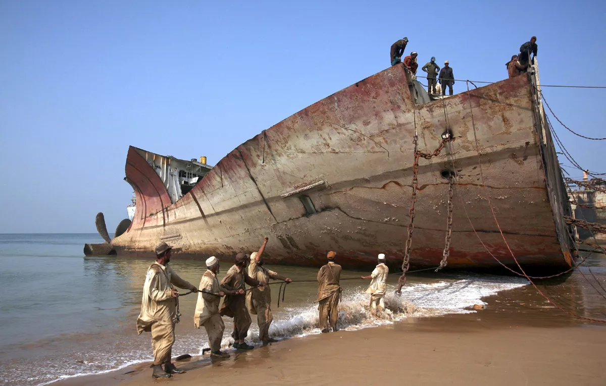 pakistan india and bangladesh dominate the ship breaking industry photo reuters pakistan india and bangladesh dominate the ship breaking industry photo reuters