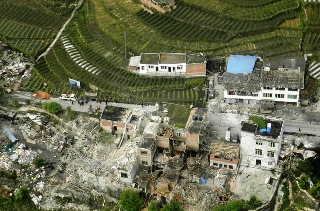 an aerial view shows houses damaged after a strong earthquake in lushan county ya 039 an sichuan province april 20 2013 photo reuters