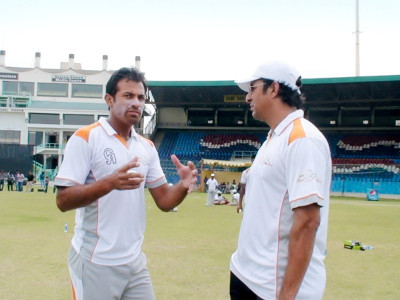 be aggressive wasim tells fast bowlers