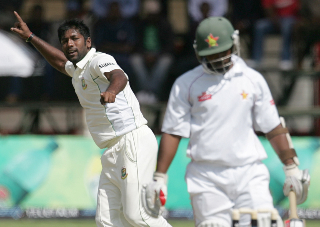 bangladesh bowler robiul islam celebrates after dismissing regis chakabva of zimbabwe photo afp