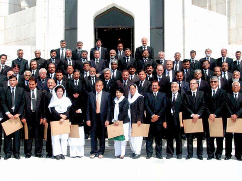 justice saeed award certificates to 59 lawyers who attended the course photo file