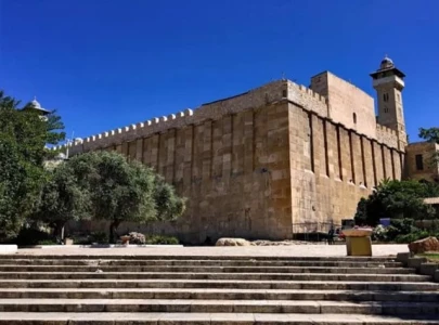 israel seizes ibrahimi mosque in west bank israel seizes ibrahimi mosque in west bank