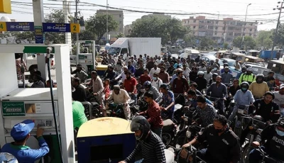 petrol strike averted as govt gives in to dealers