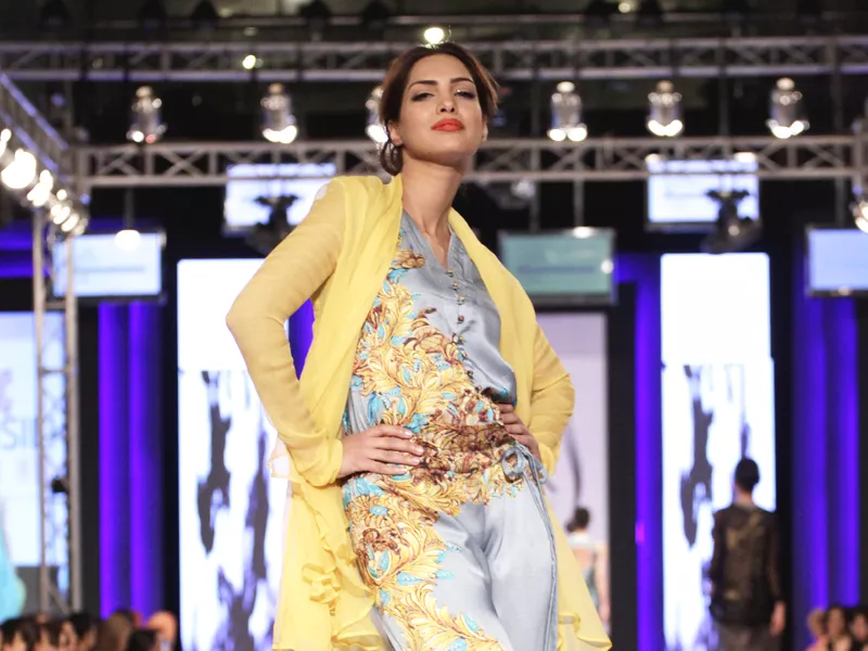 rizwan beyg sanasafinaz and karma bring out the glam photo shafiq malik rizwan beyg sanasafinaz and karma bring out the glam photo shafiq malik