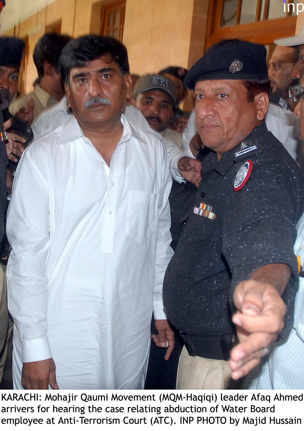 mohajir qaumi movement haqiqi chairman afaq ahmed photo inp