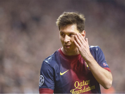 champions league barca s comeback hopes hinge on messi fitness