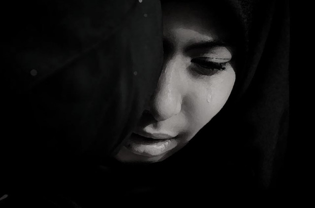 r was visiting from lodhran when four men from the mausoleum admin allegedly raped her photo file r was visiting from lodhran when four men from the mausoleum admin allegedly raped her photo file