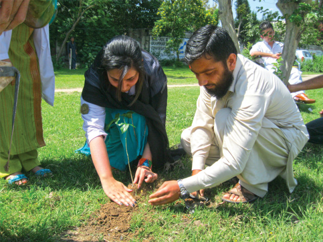 rabia khan a student at khyber medical college kmc participated in the drive and said increasing pollution is affecting public health photo file rabia khan a student at khyber medical college kmc participated in the drive and said increasing pollution is affecting public health photo file