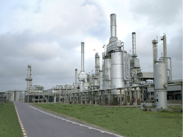 capital investment 700m was invested by byco to build the oil refinery and petrochemical units photo byco com pk