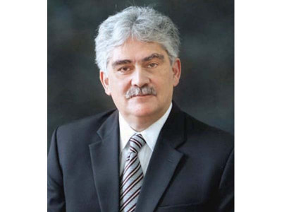 govt sends planning commission deputy chairman packing