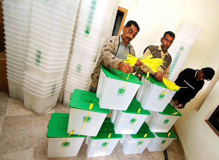 at least 15 staff members fell unconscious due to dehydration during distribution of supplies photo online file