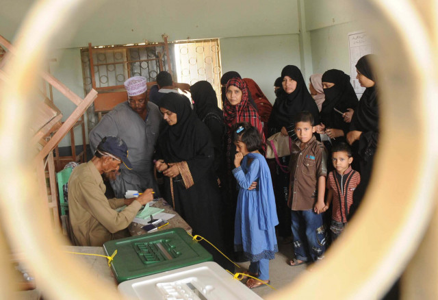 the commission announced it would extend voting hours from 5 00 pm to 8 00 pm photo rashid ajmeri express the commission announced it would extend voting hours from 5 00 pm to 8 00 pm photo rashid ajmeri express