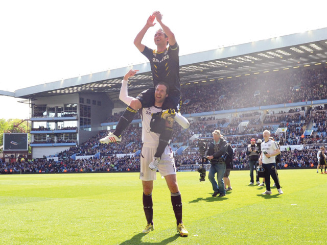 lampard surpassed former chelsea striker bobby tambling s long standing club record in the 88th minute after scoring his second goal photo afp lampard surpassed former chelsea striker bobby tambling s long standing club record in the 88th minute after scoring his second goal photo afp