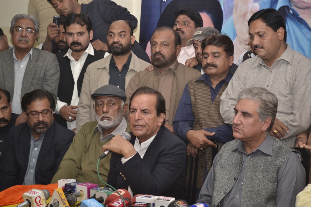 pti leader javed hashmi previously won off a pml n ticket photo express file