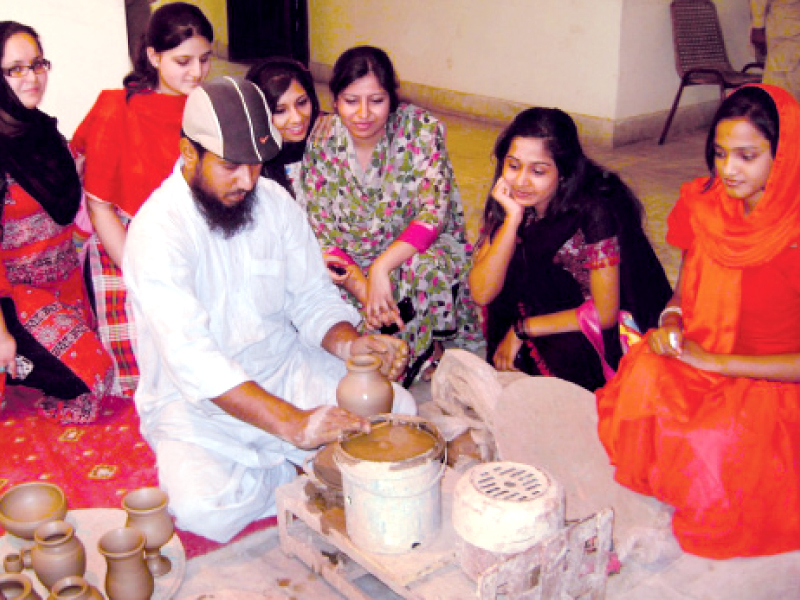 famous potter from ahmedpur east a native city of bahawalpur khalid ahmed gave training to the students photo press release