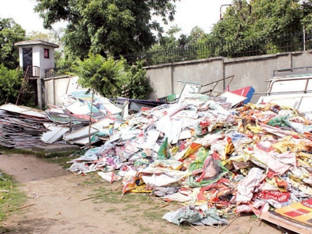 tehsil municipal administration in rawal town conducted its own operation to remove 9 000 banners and posters on monday photo waqas naeem tehsil municipal administration in rawal town conducted its own operation to remove 9 000 banners and posters on monday photo waqas naeem